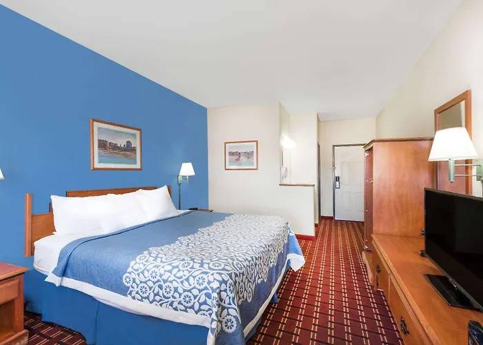 Days Inn & Suites By Wyndham Lordsburg