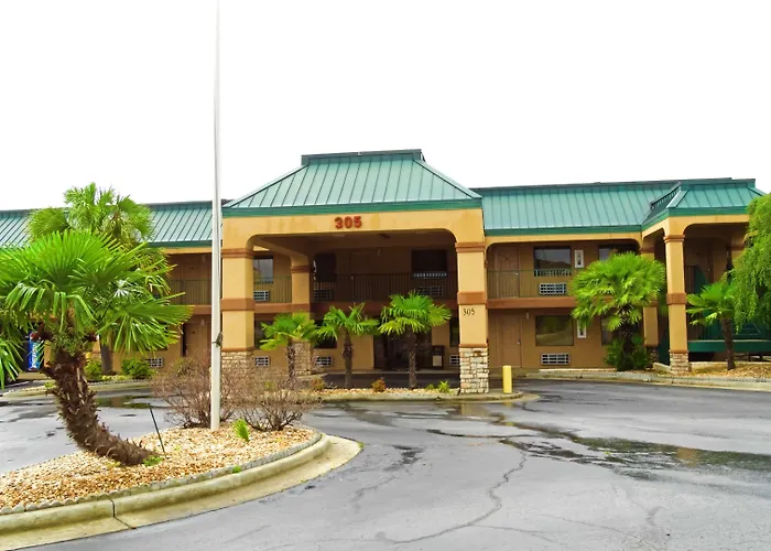 Super 8 By Wyndham Byron/South Macon