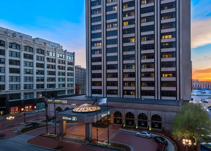 Hilton Indianapolis Hotel & Suites