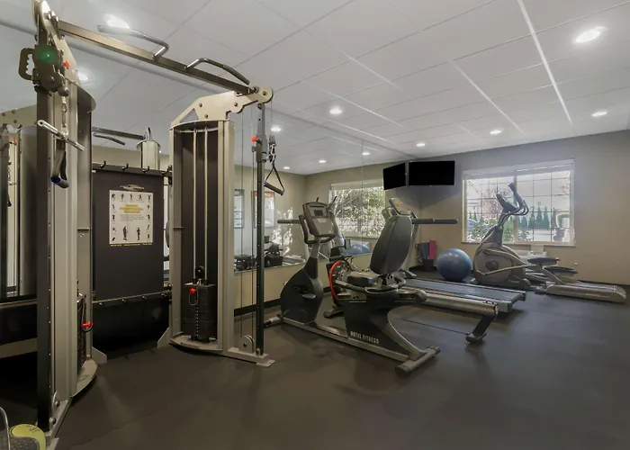 Best Western Plus Park Place Inn & Suites
