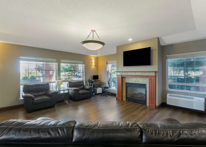 Best Western Plus Park Place Inn & Suites