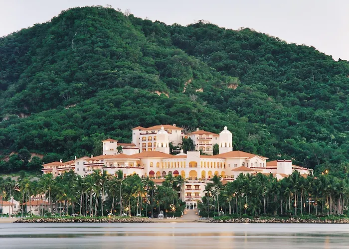 Grand Isla Navidad Golf & Spa Resort With Marina