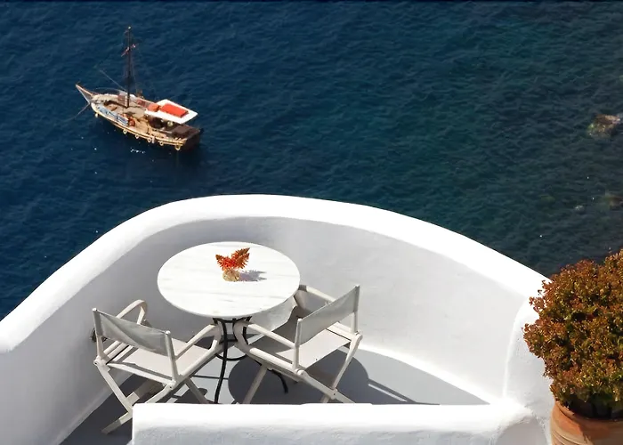 Ikies Santorini Hotel Oia 