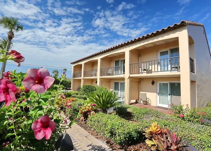 La Fiesta Ocean Inn & Suites