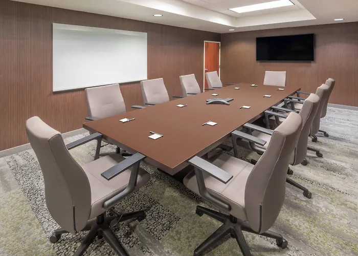 Courtyard By Marriott Reno