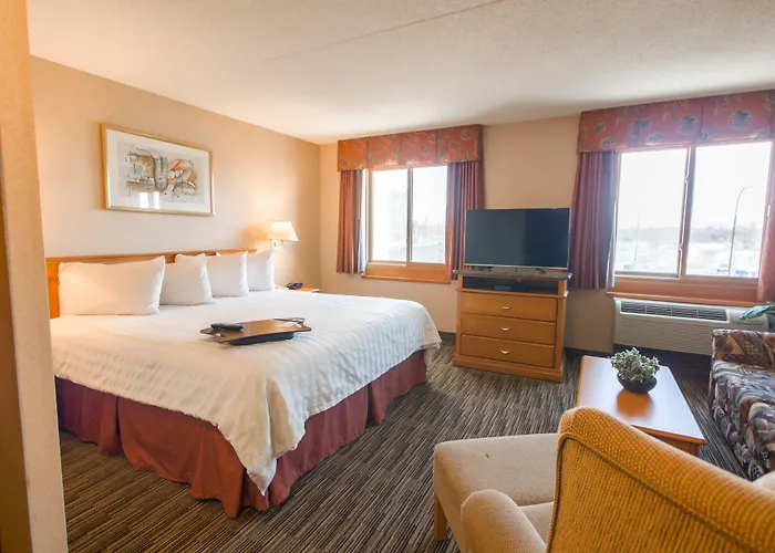 Humphry Inn And Suites