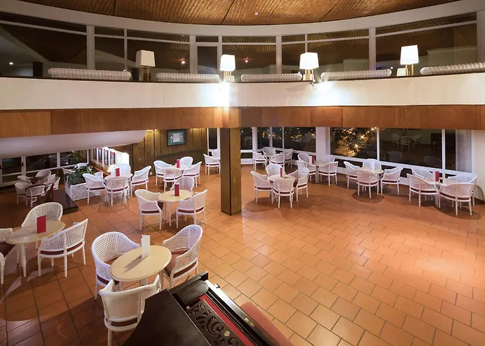 Baia Madeira Hotel