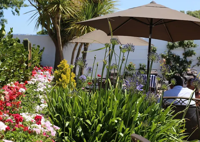 La Place Country Cottages