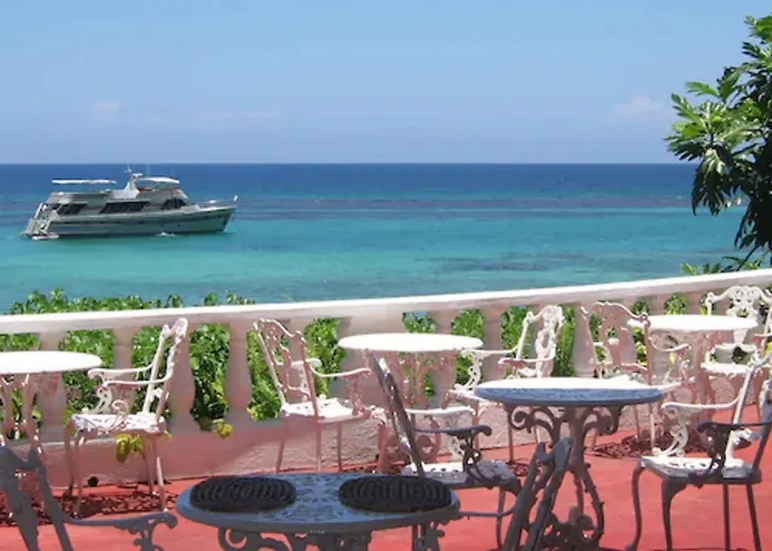 Silver Seas Hotel