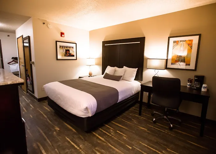 Ten Pin Inn & Suites