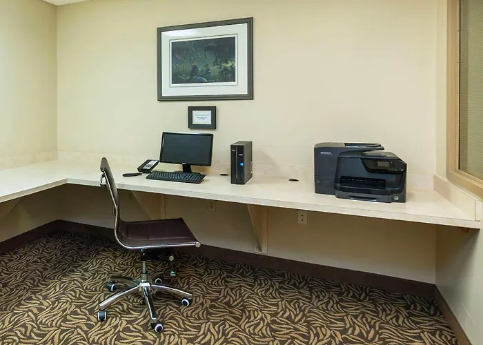 Comfort Inn & Suites Salmon Arm