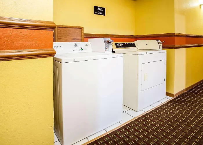 Super 8 By Wyndham Crawfordsville