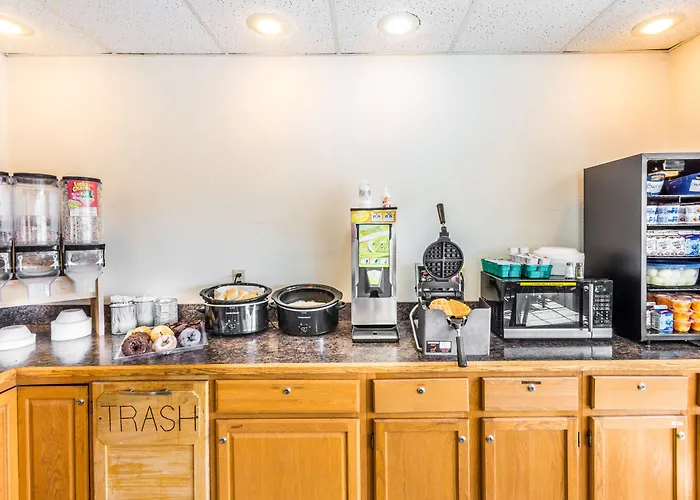Wamego Inn And Suites
