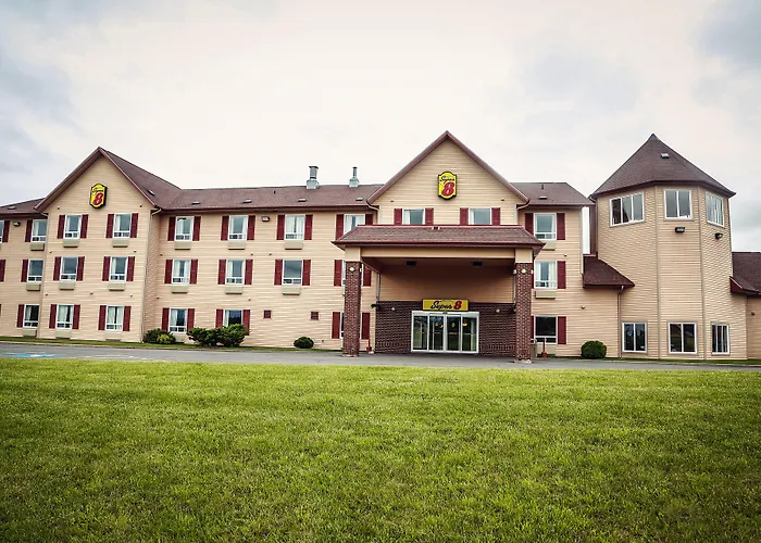 Super 8 By Wyndham Amherst Ns