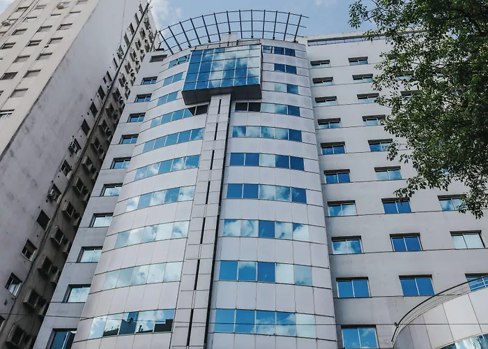 Plaza Real Suites Hotel