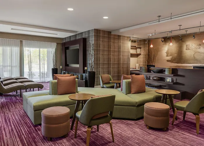 Courtyard Ventura Simi Valley