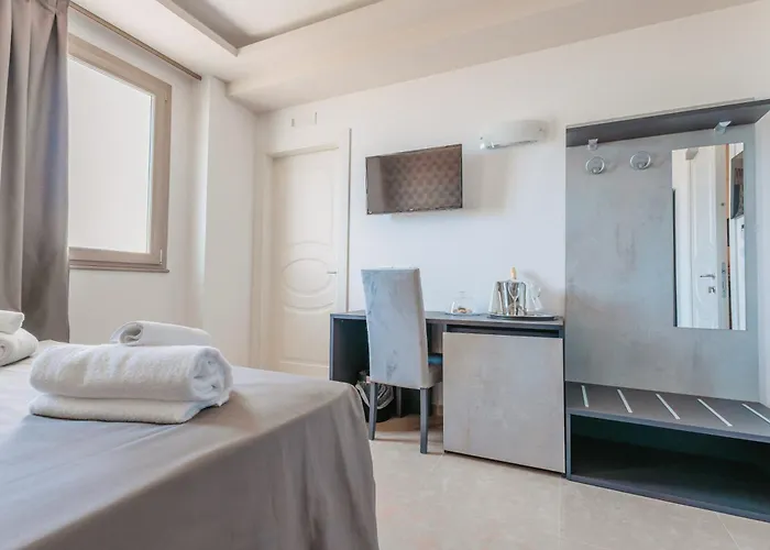 Hotel Chiaro Di Luna
