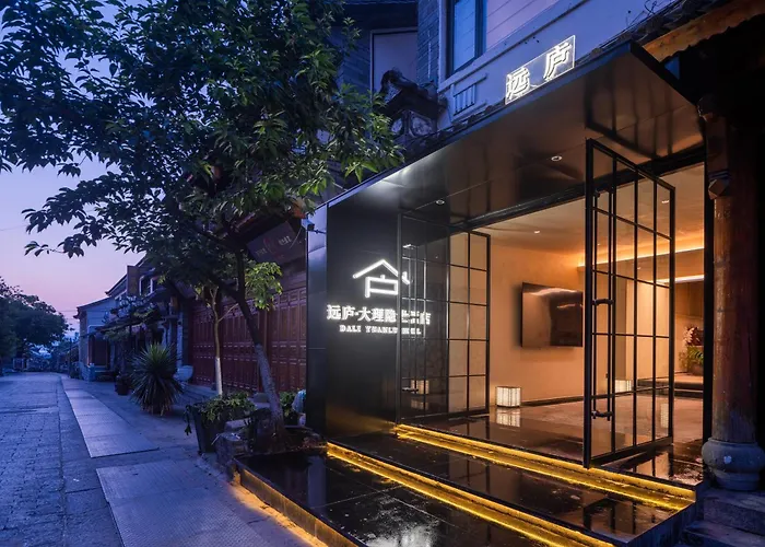 Dali Yuanlu Hanging Garden Hotel, Located In The Center Of Dali Old City, Has Rich Cultural Heritage, Convenient Travel, Butler Service, Free Parking, Free Breakfast, Afternoon Tea, Coffee, Mini Bar, And Traditional Chinese Tea
