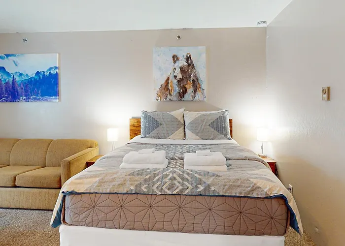 Yosemite West Condo B104