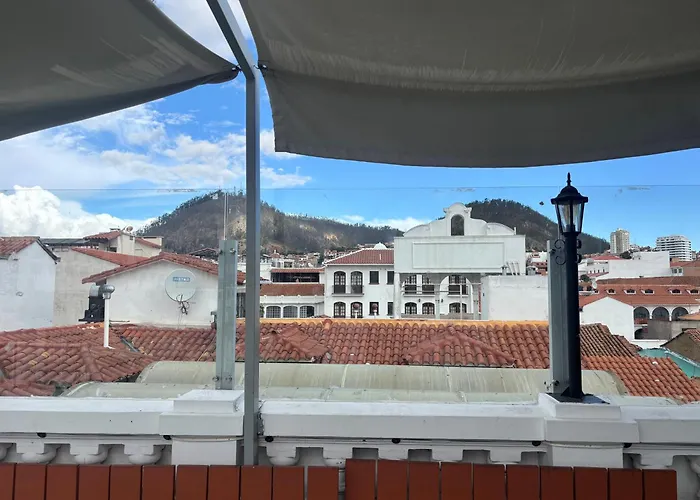 Distrito Hostal Y Gatro Bar