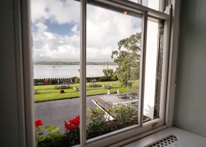 Courtmacsherry Hotel
