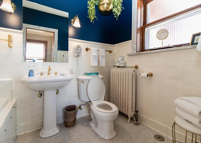 Historic Gg Barnum Mansion By Heirloom Boutique Collection