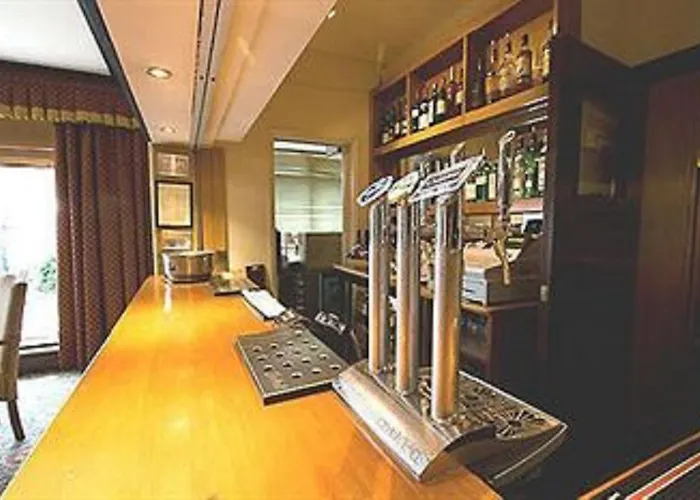 Warren Lodge