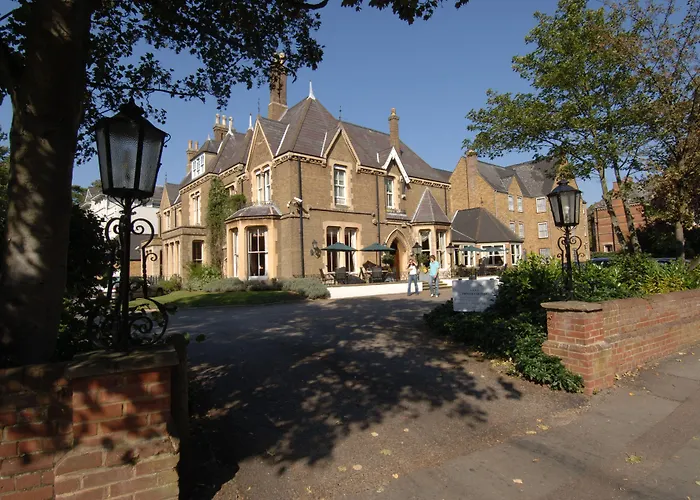Cotswold Lodge Hotel