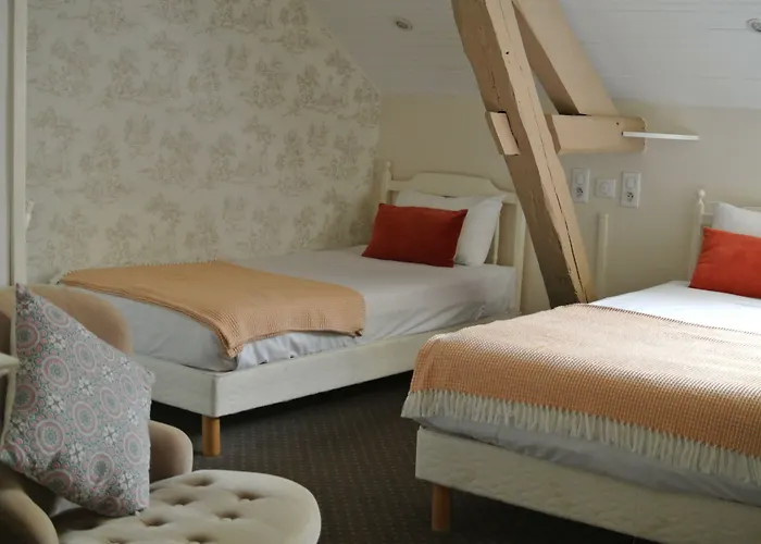Logis Hotel Louise De Savoie