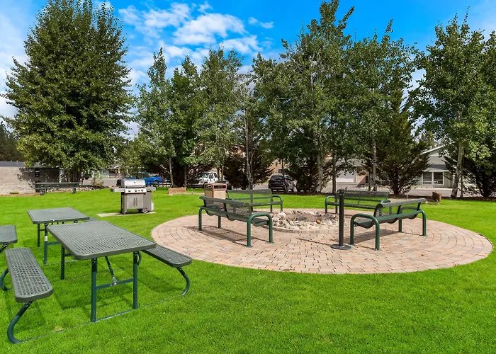 Best Western Rose Quartz Inn