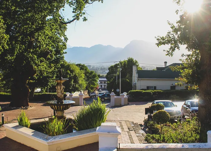 Pontac Manor Hotel & Restaurant