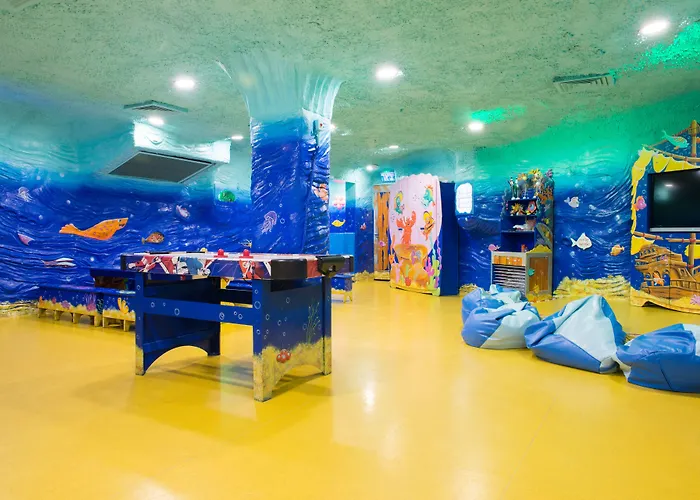 Club Hotel Eilat - All Suites Hotel