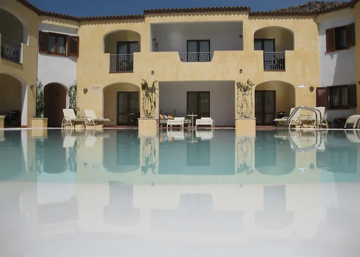 Hotel Monti Di Mola