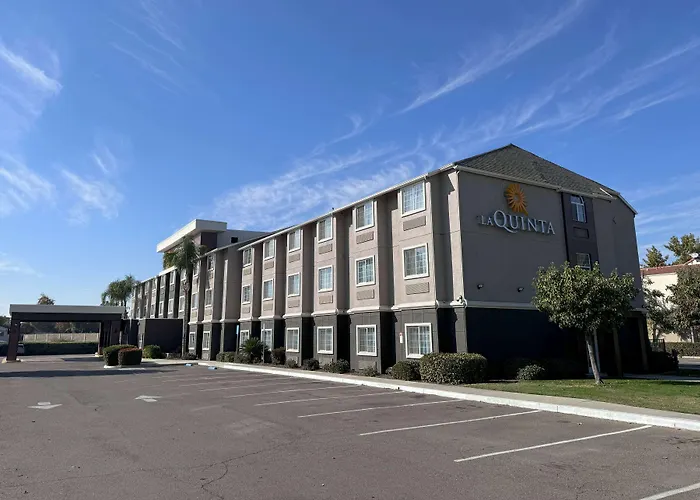 La Quinta By Wyndham Tulare