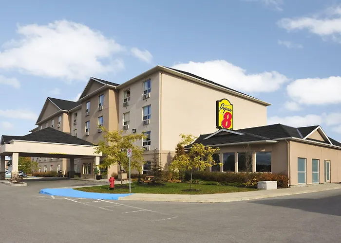 Super 8 By Wyndham Barrie South