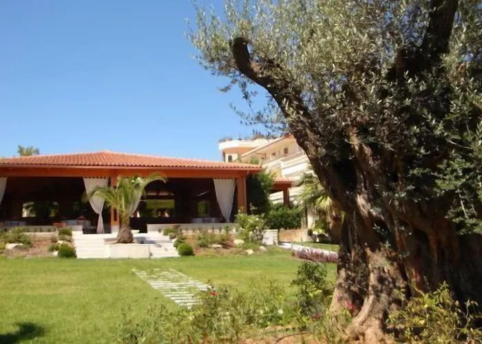 Unico Serrone Palace