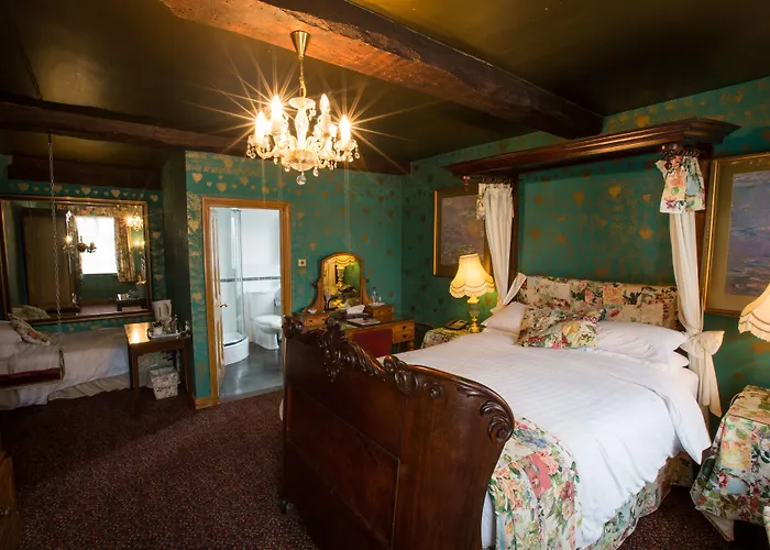 Hundred House Hotel