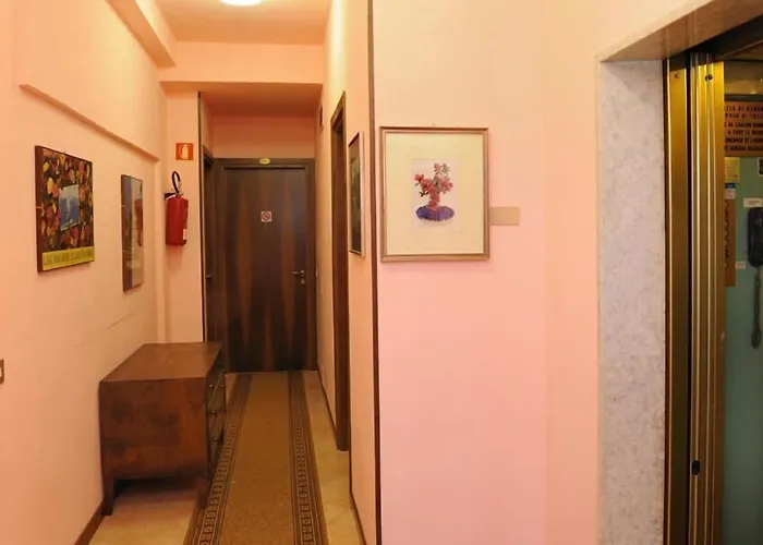 Hotel Elena