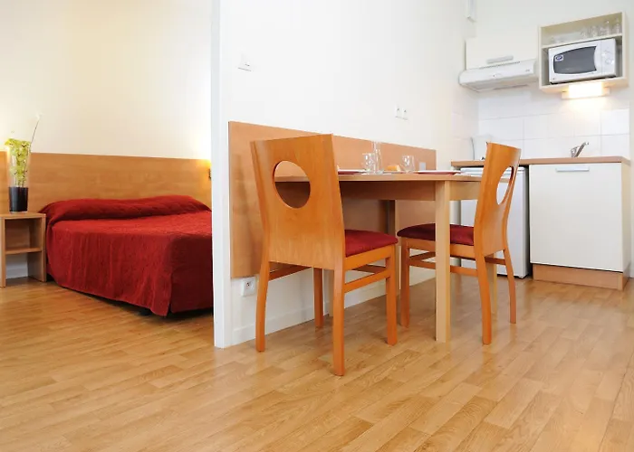 Sejours & Affaires Rennes Villa Camilla