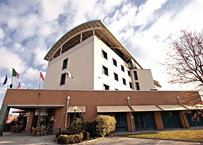 Point Hotel
