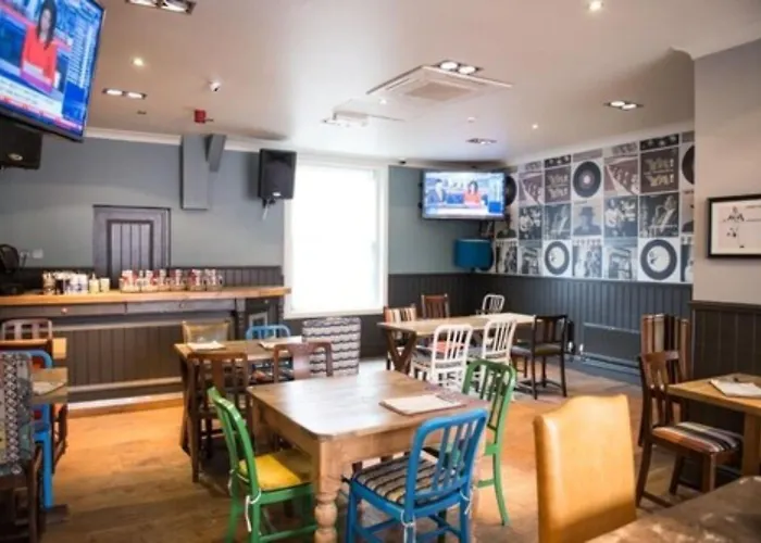 Thomas James Hotel