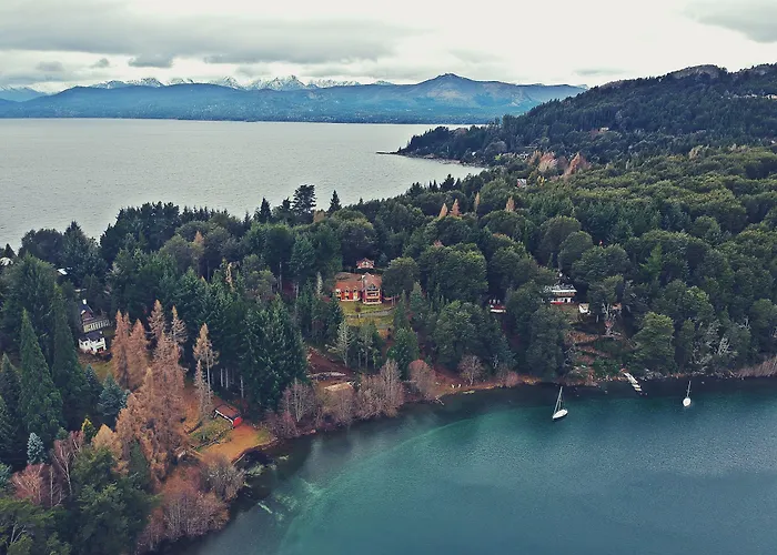 Peninsula Petit