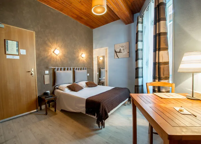 Logis Hôtel Les Voyageurs