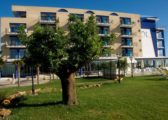 Roses Hotel