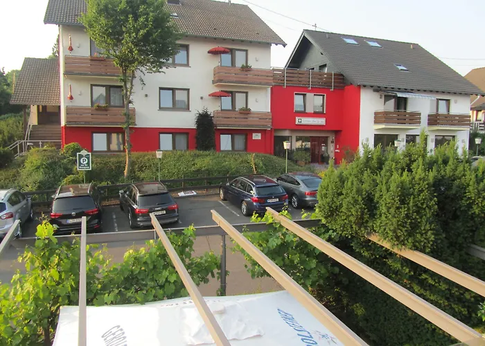 Hotel Zur Burg Nuerburg Large Car Park
