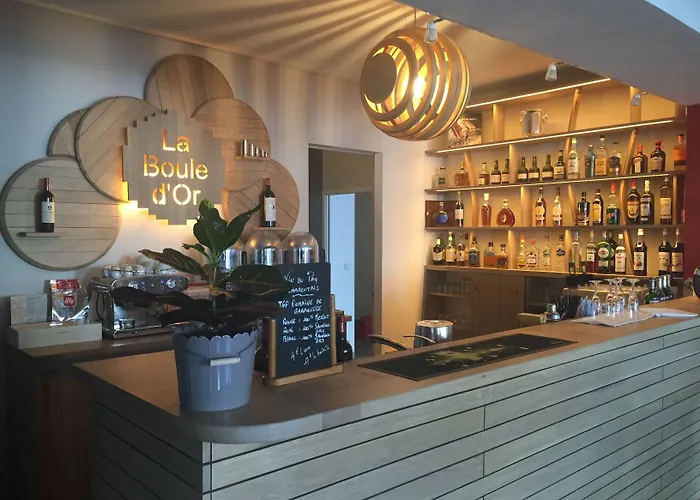 Hotel Restaurant La Boule D'Or
