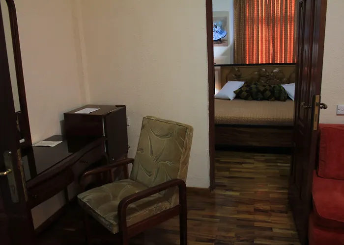 Coconut Grove Regency Hotel
