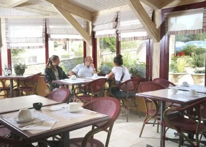 Logis Hotel De La Tour