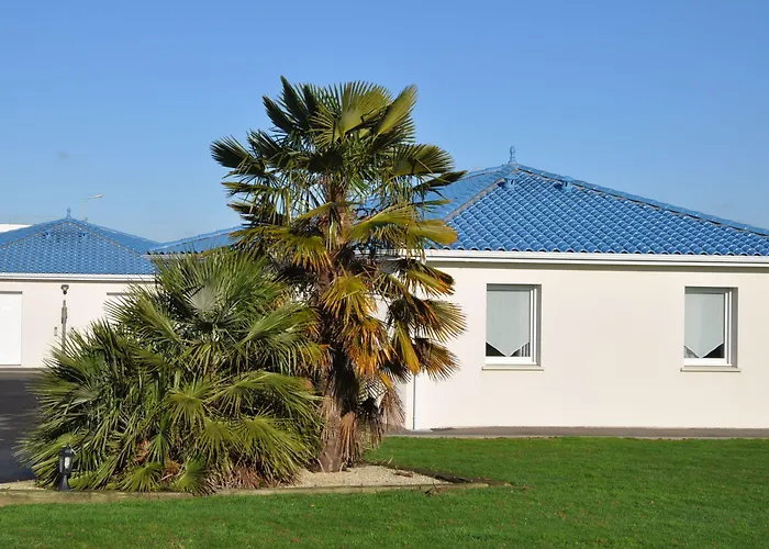 Brit Hotel Confort Azur Cholet Nord