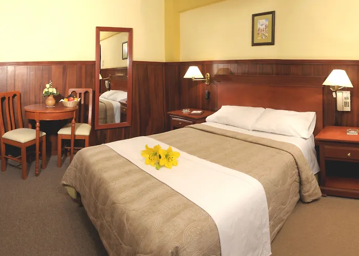 El Tumi Hotel